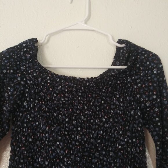 Iris women's size M black floral long sleeve smocked top - Picture 2 of 14